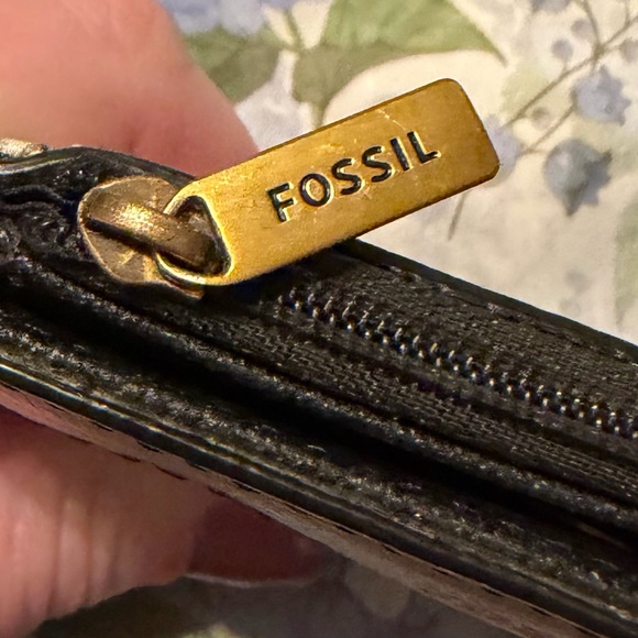 Fossil Snakeskin Patterned Wallet - Cream and Brown EUC - Picture 7 of 7